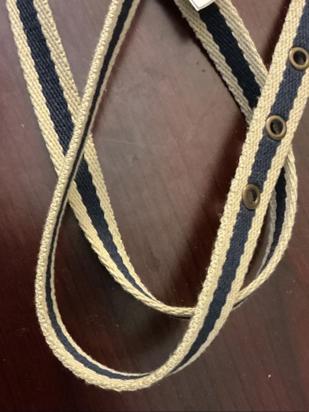 No brand available versatile canvas